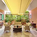 Aloe Luxury 4*