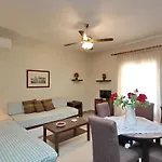 Aloe Luxury 公寓式酒店 4*