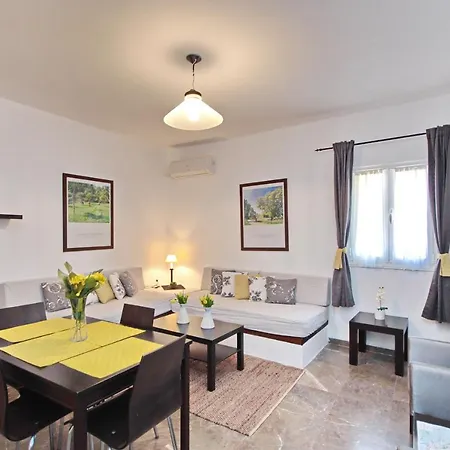 Aloe Luxury アパートホテル ポルト・ヘリ